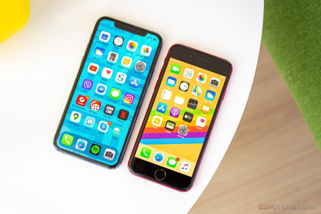 iPhone SE (2020) 4