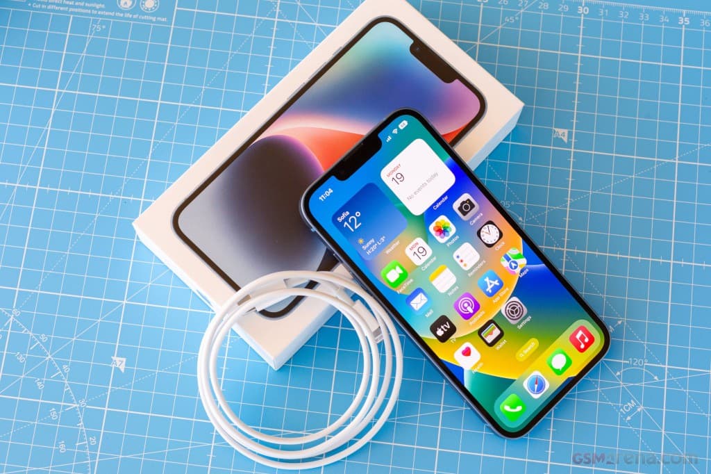 iPhone 14 4