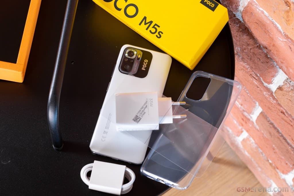 Poco M5s 3