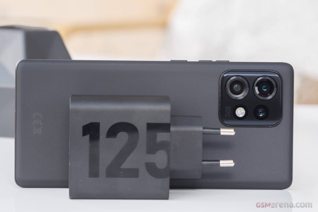 Edge 40 Pro 4