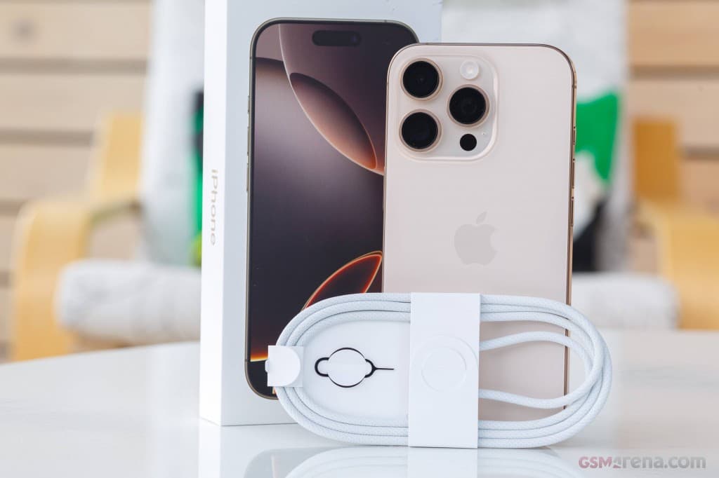 iPhone 16 Pro 4