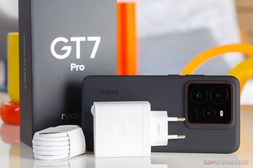 GT 7 Pro 4