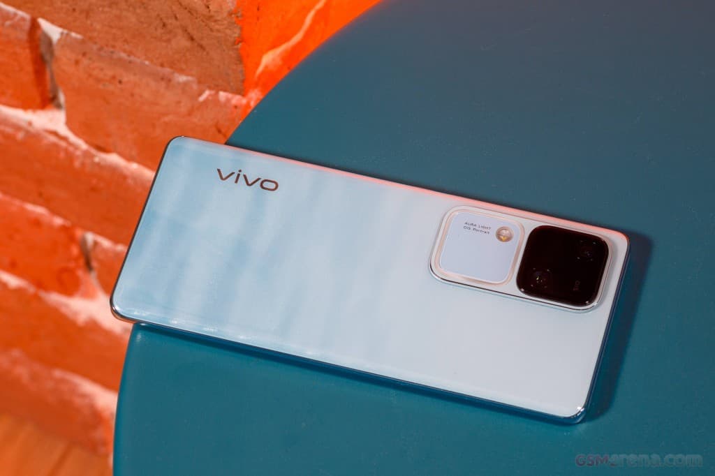 V30 4