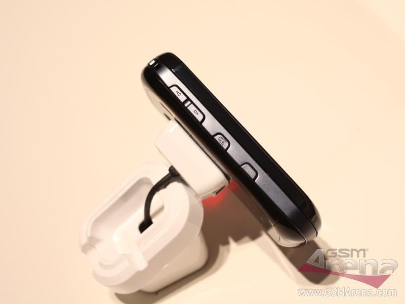 B3410W Ch@t 4
