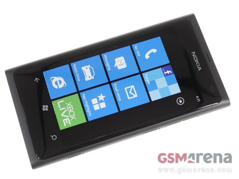 Lumia 800 3