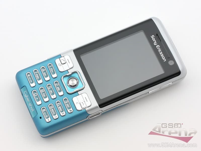 C702 4